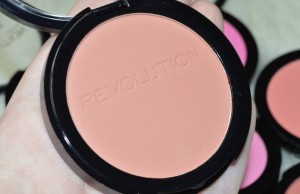 Revolution matte blush powder